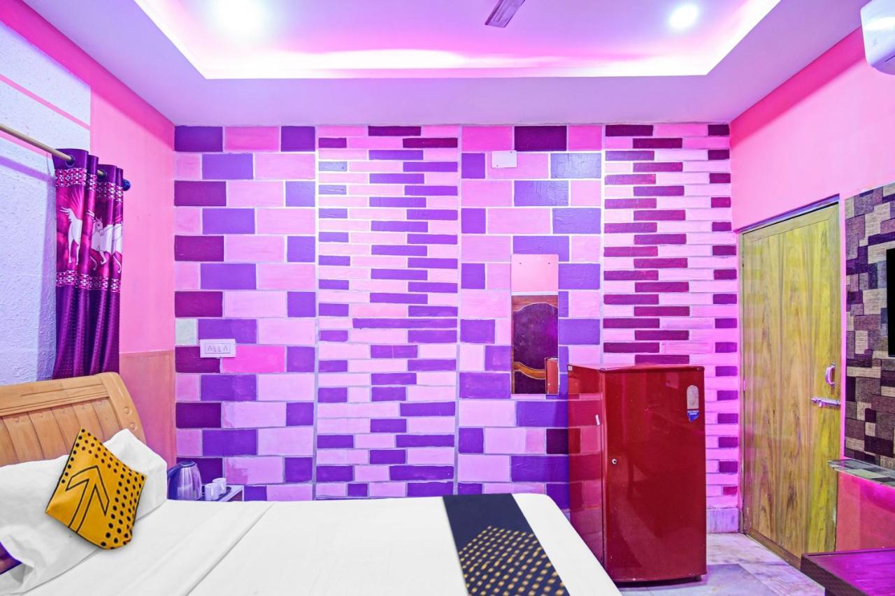 Spot On 81220 New Asha Hotel ปูรี ภายนอก รูปภาพ